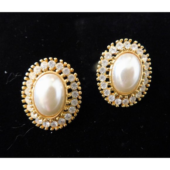 Vintage 1980s Fashion Pierced Earrings Large Oval Faux Pearl Crystals Goldtone - Picture 2 of 7